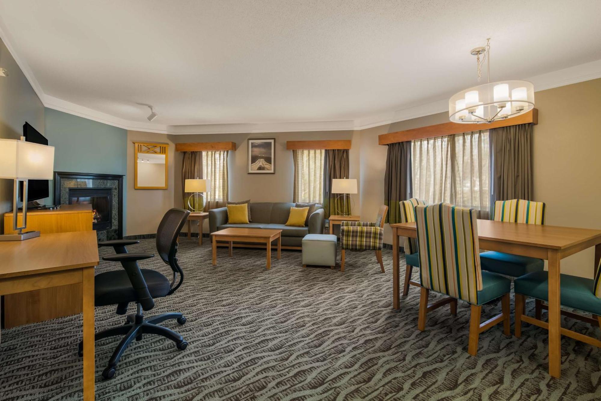 Best Western Plus Executive Court Inn & Conference Center Manchester Dış mekan fotoğraf